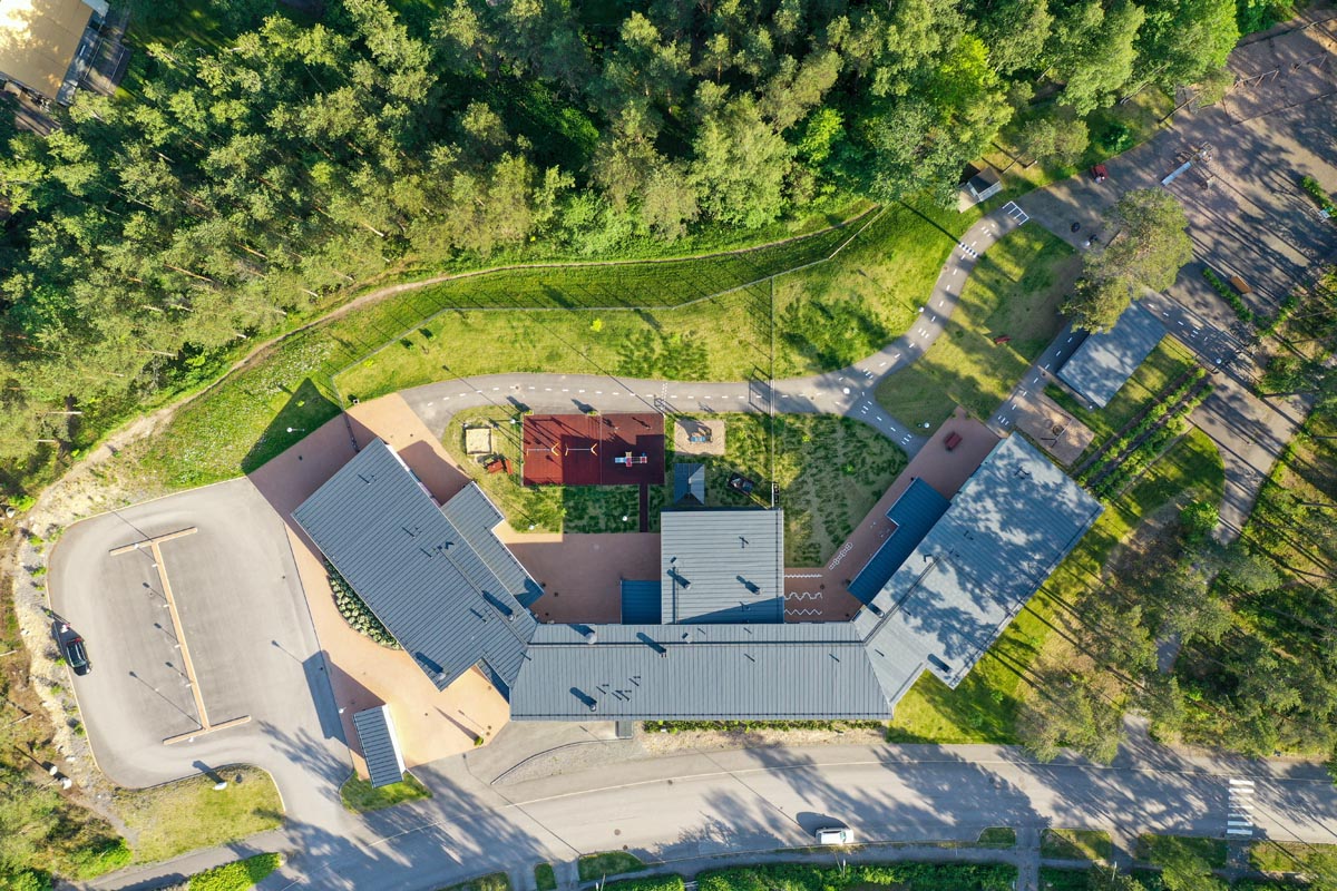 Tammisaaren Skogsgläntanin moduulipäiväkoti ilmakuva päiväkotirakentaminen moduulirakentaminen.